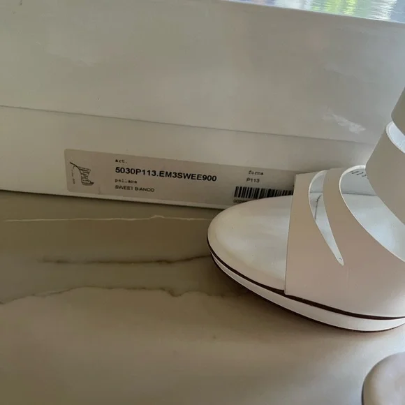 High heels - Picture 5 of 10